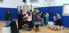 מבצע אריזת משלוחי מנות לעמותת חיים לאלון באולפנת הרוא"ה